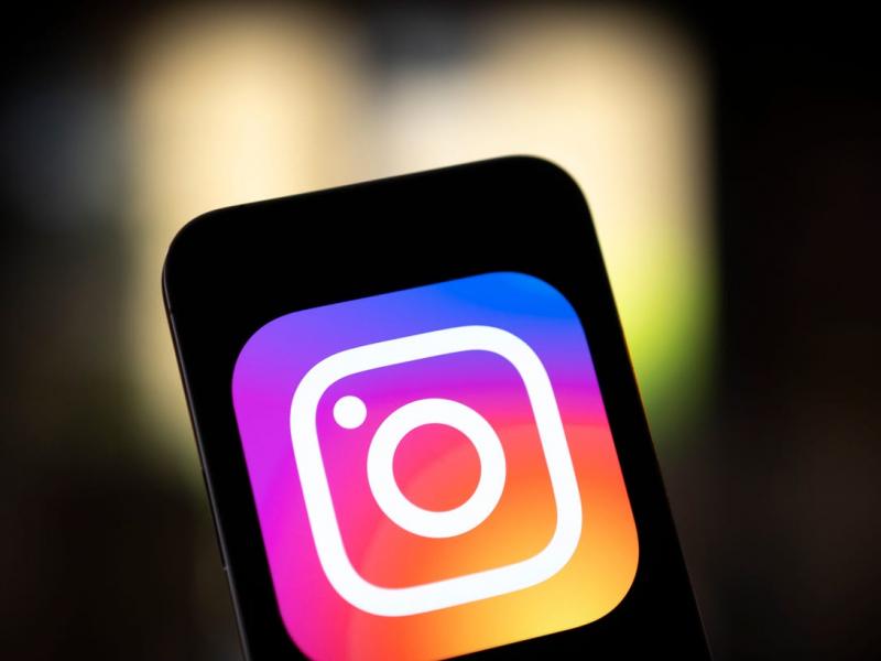 Instagram 